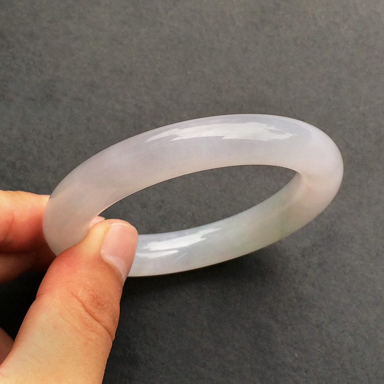 (超值推荐)糯冰种淡紫罗兰带黄翡圆条手镯(53.6mm)