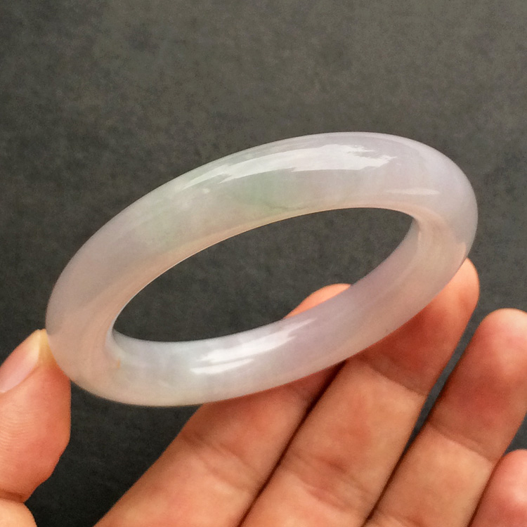 (超值推荐)糯冰种淡紫罗兰带黄翡圆条手镯(53.6mm)