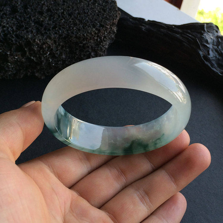 冰种飘花贵妃镯(50.9mm-58.3mm)