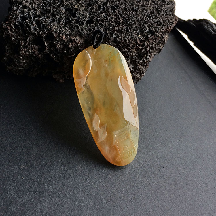 冰种黄翡飘花观音头挂件
