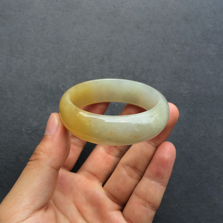 (超值推荐)糯冰种黄翡贵妃镯(48.8-55.9mm)