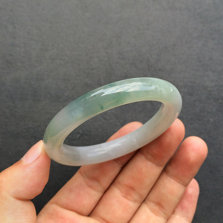 (超值推荐)冰种飘花圆条手镯(50.7mm)