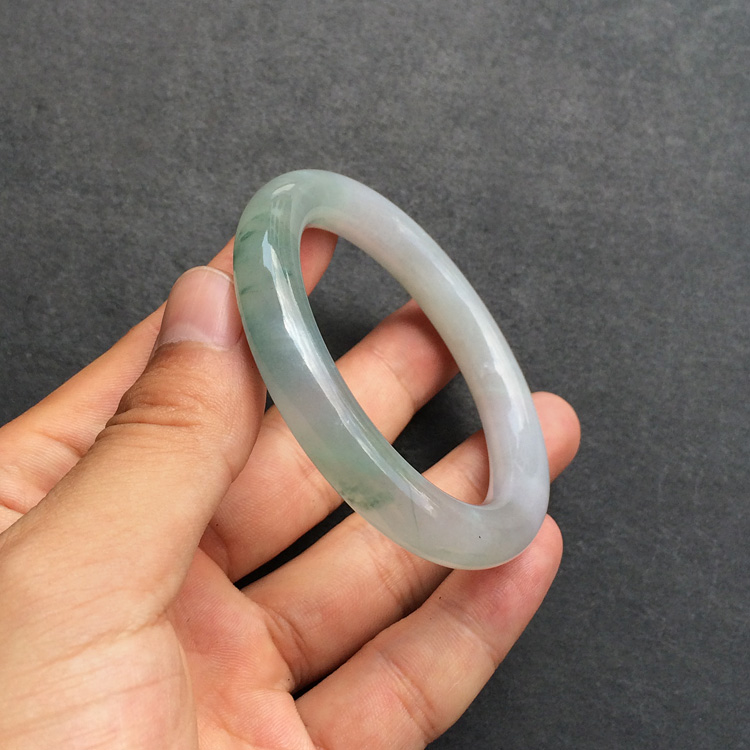 (超值推荐)冰种飘花圆条手镯(50.7mm)