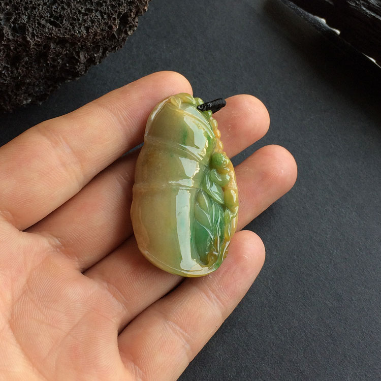 (超值推荐)糯冰种黄加绿节节高挂件