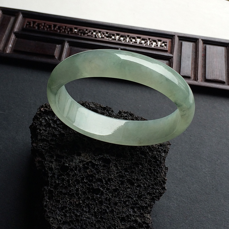 糯冰种飘花贵妃镯（49mm-57mm）