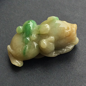 糯冰种黄加绿招财进宝挂件