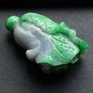 （超值推荐）糯冰种春带彩白菜挂件