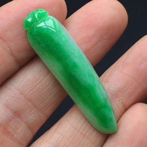 (超值推荐)糯冰种阳绿福瓜挂件