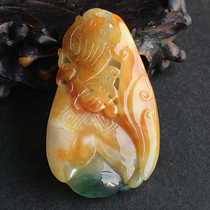 糯冰种褐黄翡略带蓝水福寿如意挂件