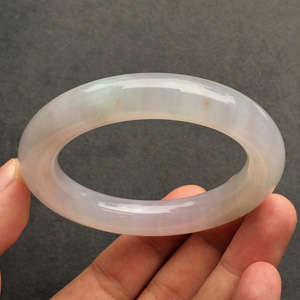 (超值推荐)糯冰种淡紫罗兰带黄翡圆条手镯(53.6mm)
