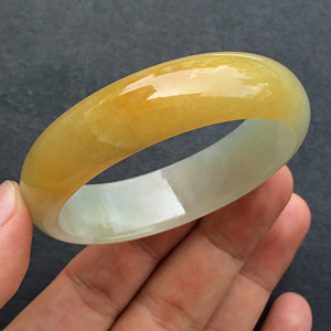 (超值推荐)糯冰种黄翡贵妃镯(48.8-55.9mm)