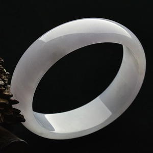 糯冰种淡紫罗兰贵妃镯(55.8mm-49.8mm)