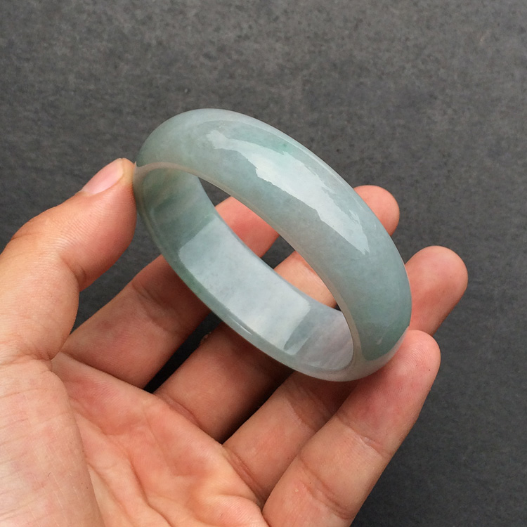 (超值推荐)糯冰种晴水贵妃镯(48.1-56mm)