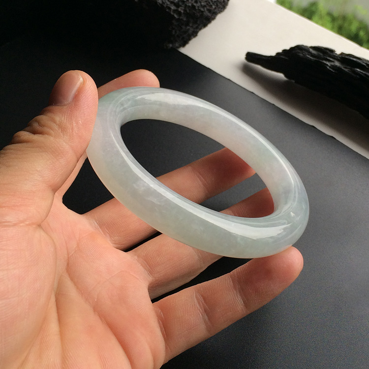 (超值推荐)糯冰种淡晴水带紫罗兰圆条手镯(58.2mm)