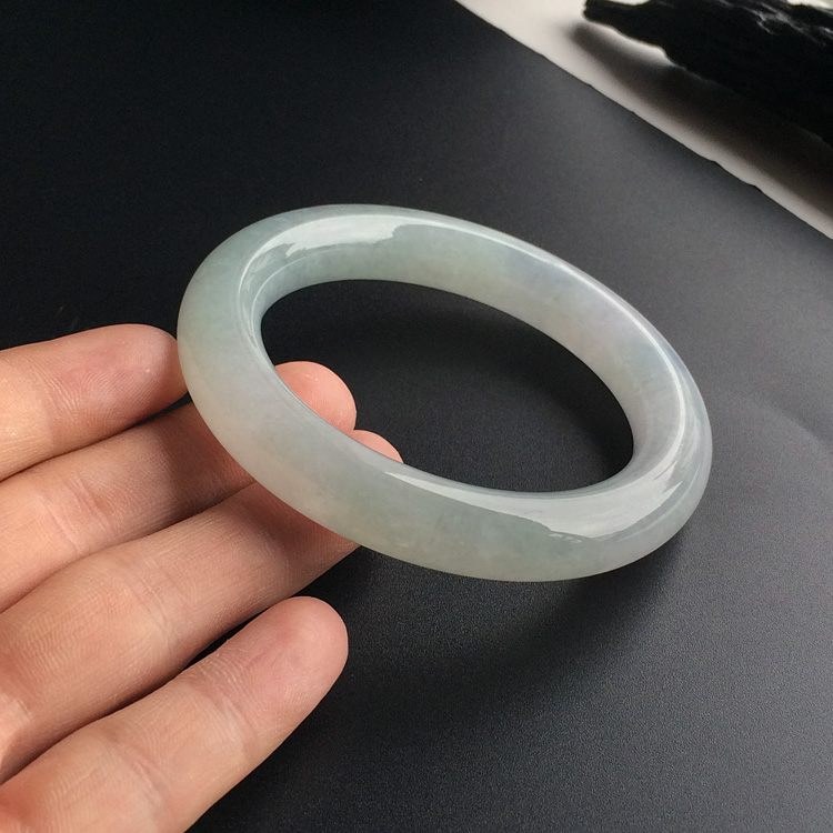 (超值推荐)糯冰种淡晴水带紫罗兰圆条手镯(58.2mm)