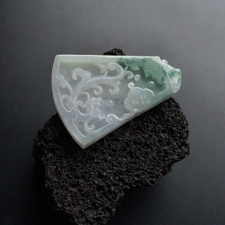 (超值推荐)糯冰种飘花龙牌挂件(一对)