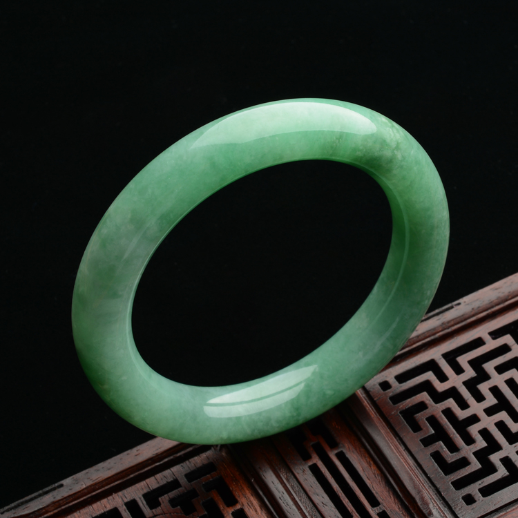 (超值推荐)糯冰种豆色圆条手镯(58mm)