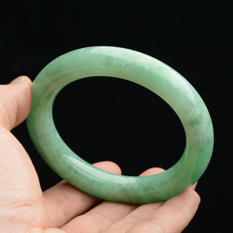 (超值推荐)糯冰种豆色圆条手镯(58mm)