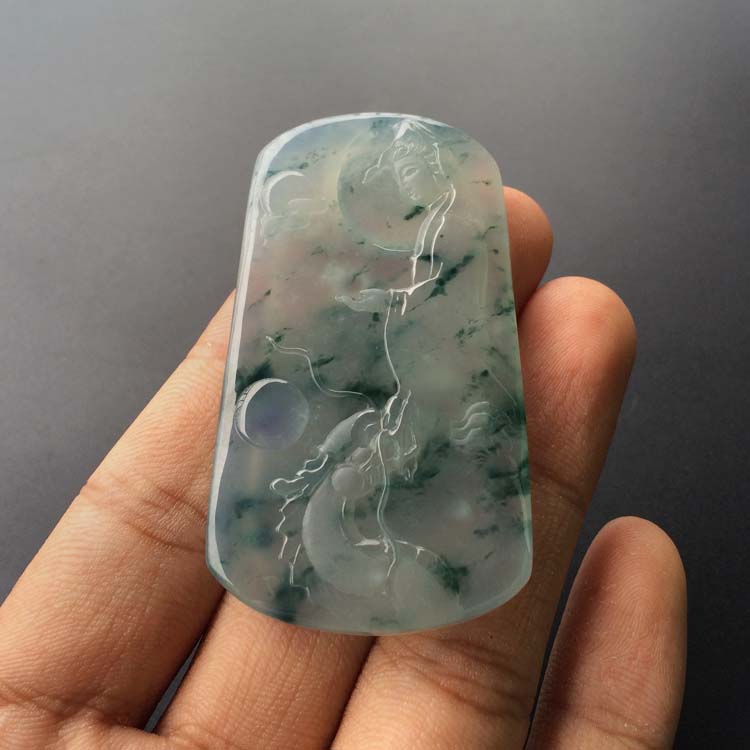 (超值推荐)冰种飘花略带紫罗兰降龙观音挂件