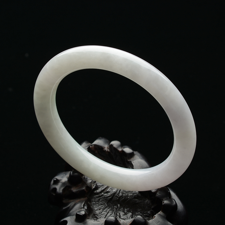 (超值推荐)糯冰种淡晴水圆条手镯(56.8mm)