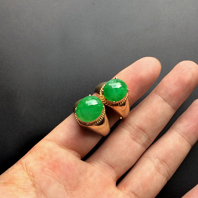 糯冰种阳绿戒面(两颗一起走)