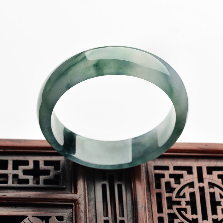 （超值推荐）冰种飘花贵妃镯（48.3-53.7mm）
