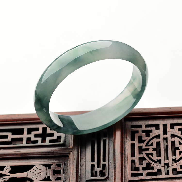（超值推荐）冰种飘花贵妃镯（48.3-53.7mm）