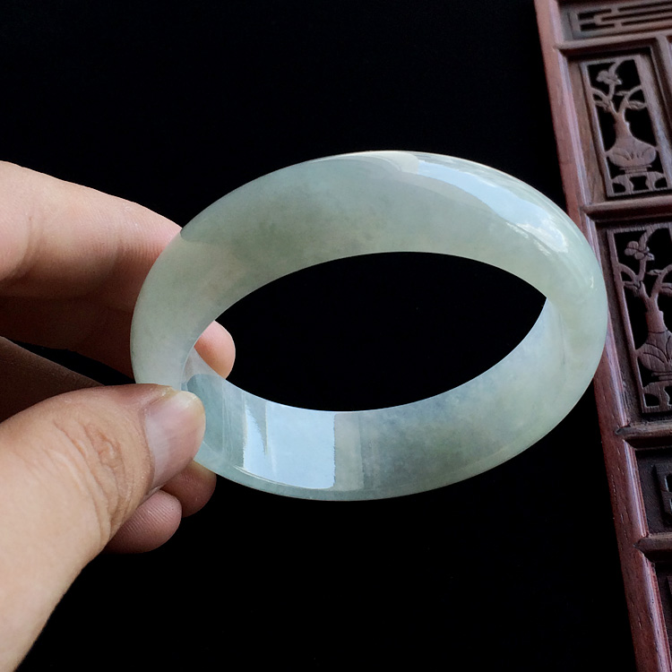 (超值推荐)糯冰种晴水手镯(59mm)