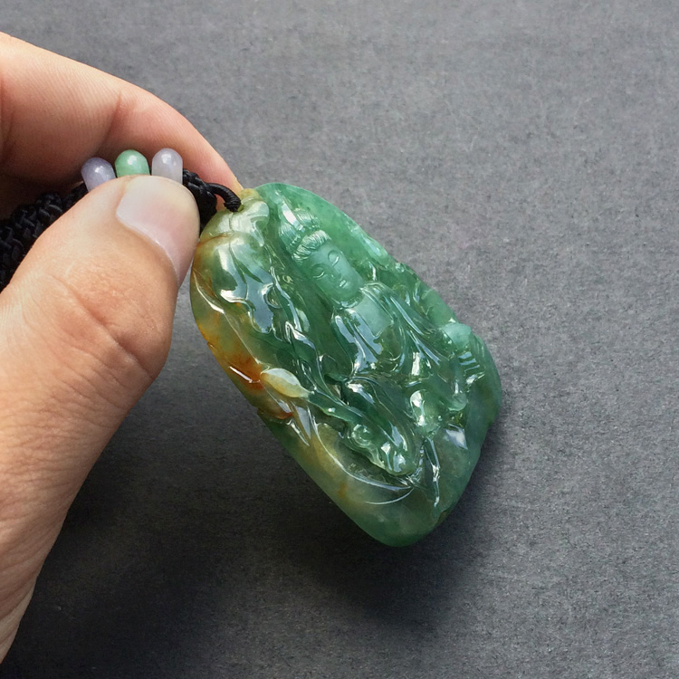 糯冰种飘花带褐黄翡观音