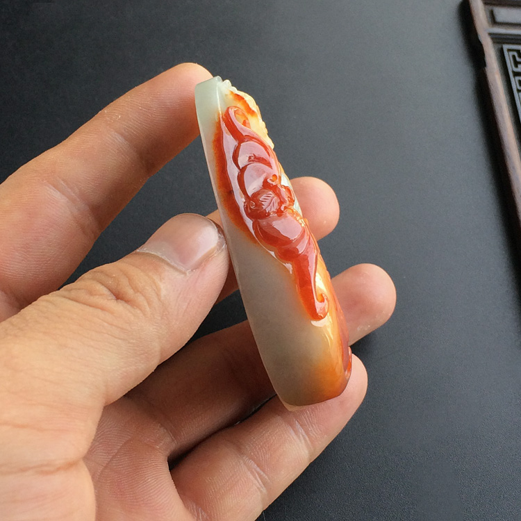 糯冰种红黄翡龙马精神挂件