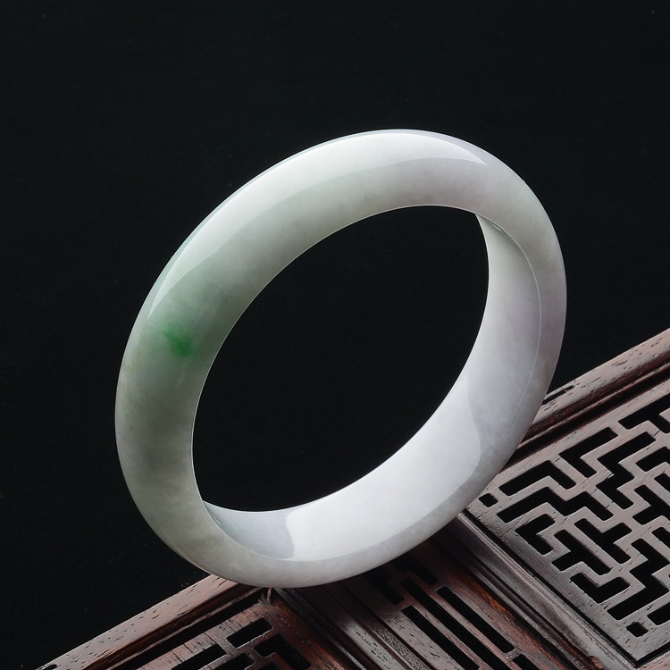 (超值推荐)糯冰种春带彩手镯(56.8mm)