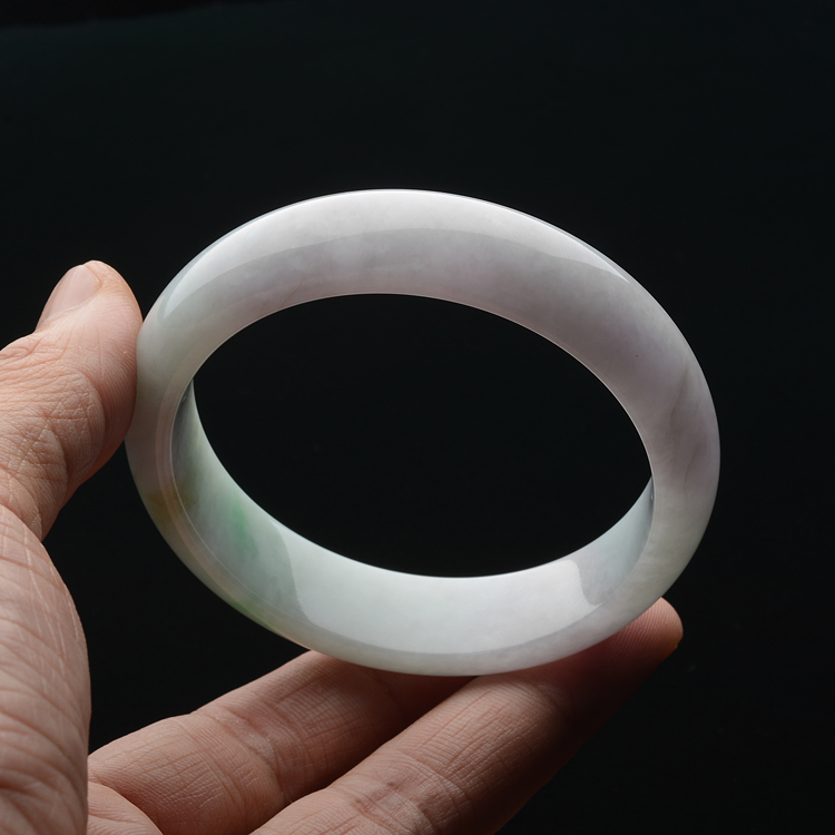 (超值推荐)糯冰种春带彩手镯(56.8mm)