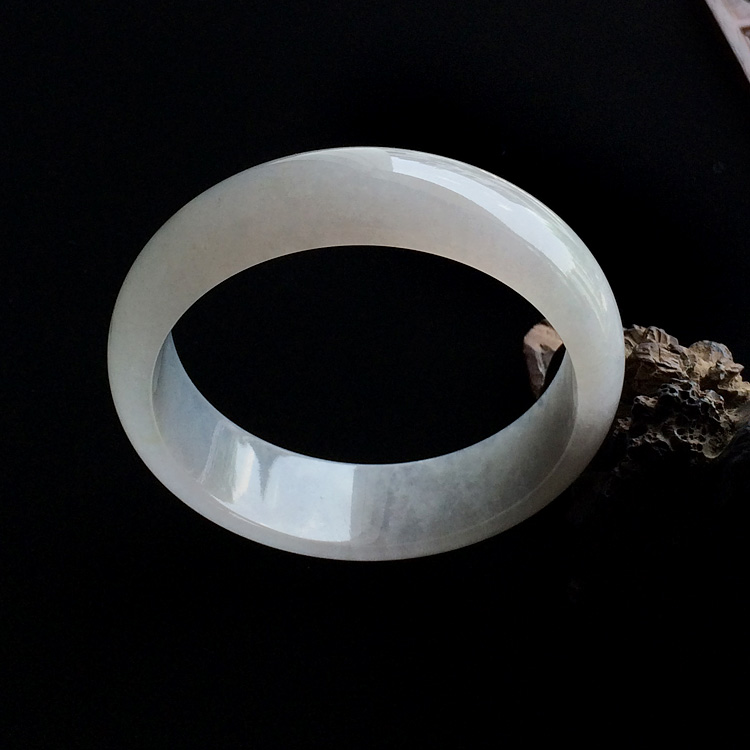 糯冰种淡晴水手镯(57.8mm)
