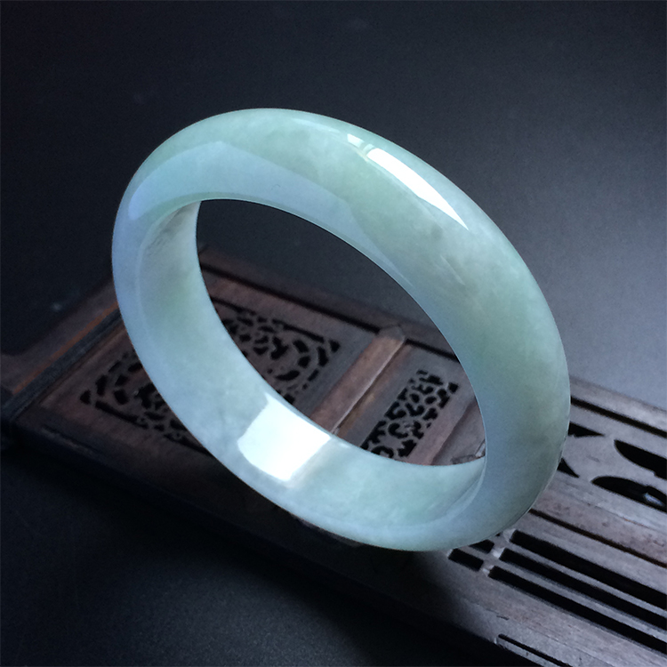 （超值推荐）糯冰种晴水手镯（59mm）