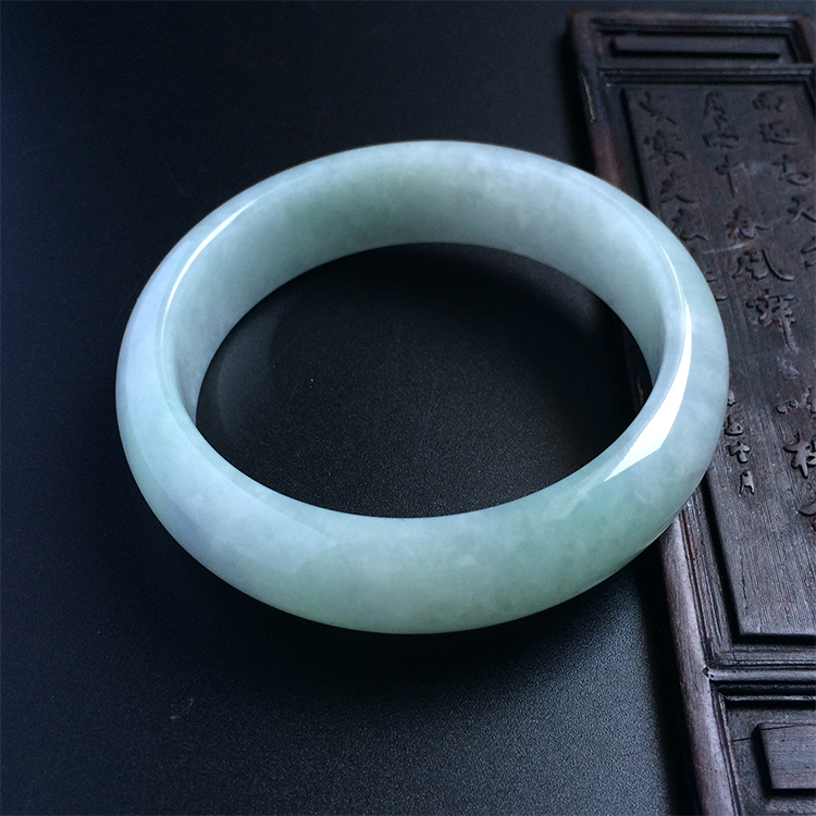 （超值推荐）糯冰种晴水手镯（59mm）