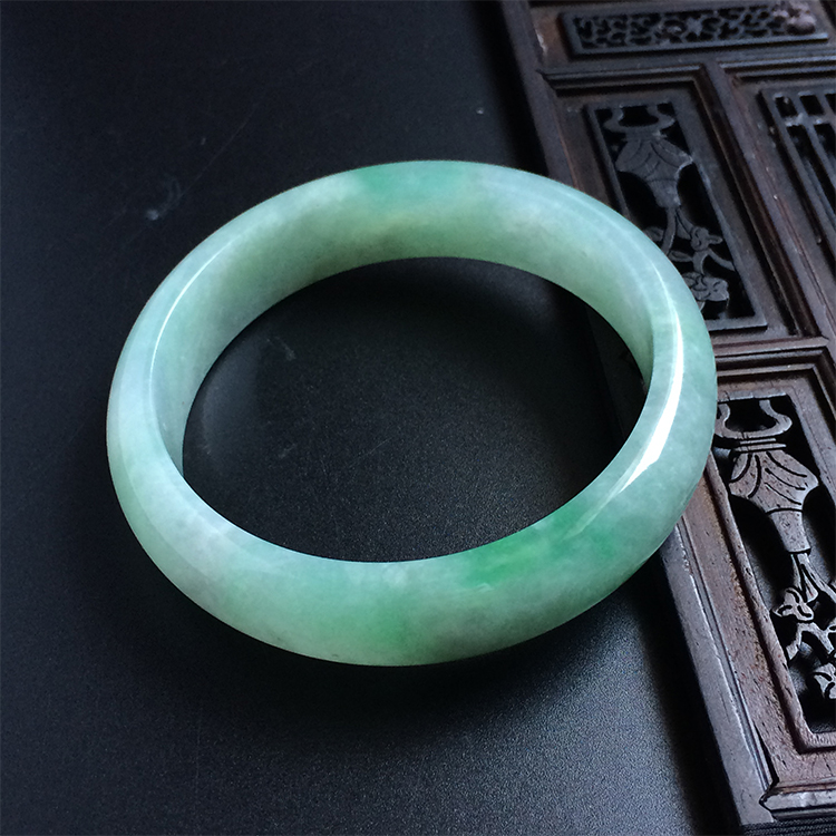 （超值推荐）糯冰种晴水飘翠手镯（60mm）