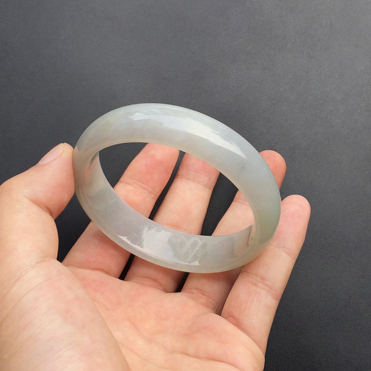 糯冰种淡晴水手镯(60.3mm)