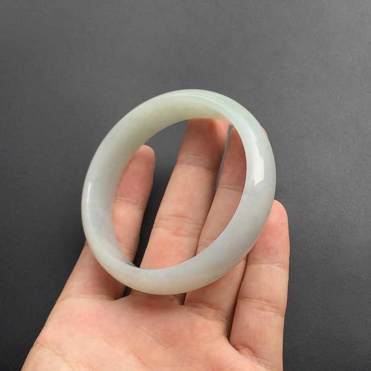 糯冰种淡晴水手镯(60.3mm)
