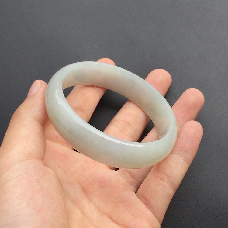 糯冰种淡晴水手镯(60.3mm)