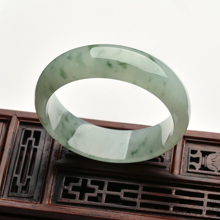 (超值推荐)糯冰种飘花手镯(59.6mm)