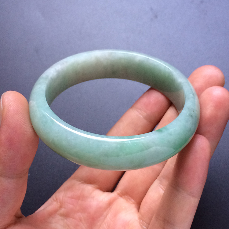 糯冰种飘翠手镯（58.1mm）