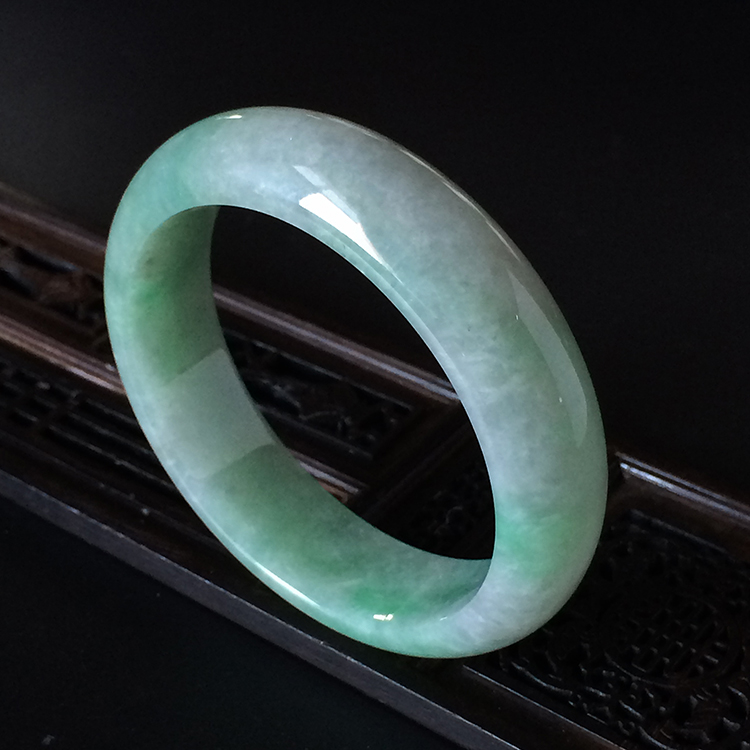 糯冰种飘翠手镯（60.1mm）