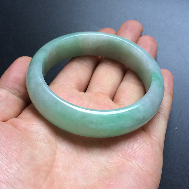 糯冰种飘翠手镯（60.1mm）