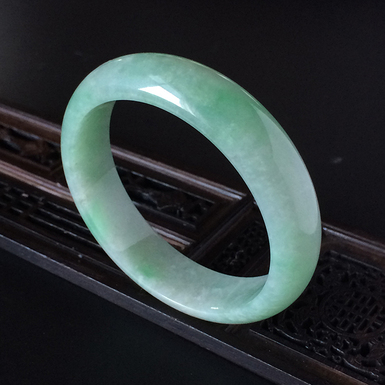 糯冰种飘翠手镯（59mm）