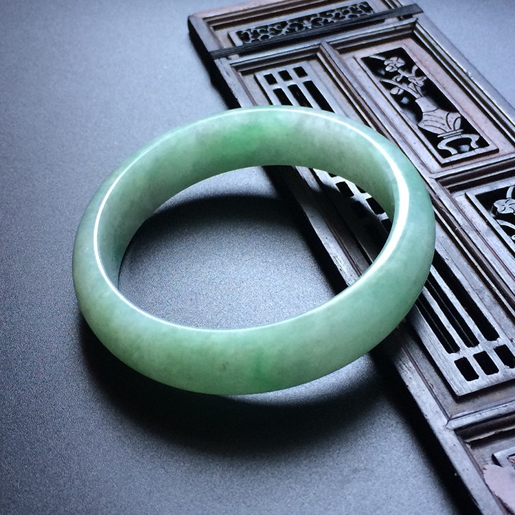 糯冰种飘翠手镯（59mm）
