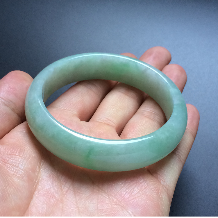 糯冰种飘翠手镯（59mm）