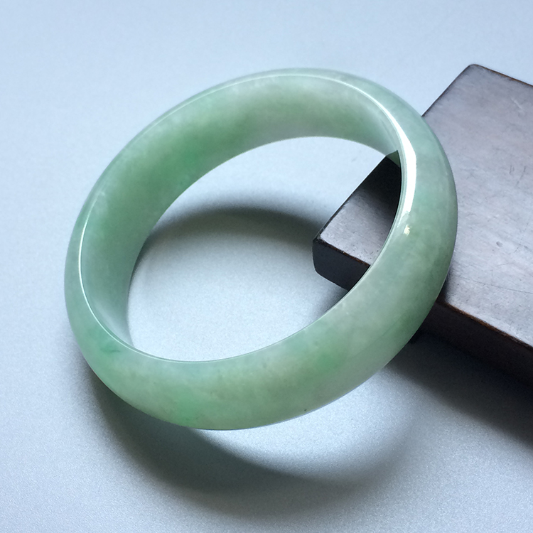 （超值推荐）糯冰种飘翠手镯（57mm）