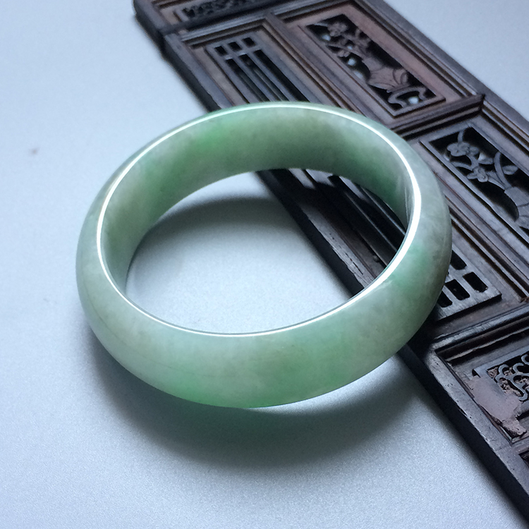 糯冰种飘翠手镯（59mm）