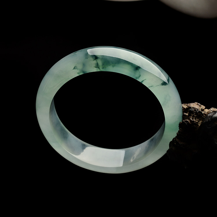 (超值推荐)冰种飘花手镯(59.1mm-60.2mm一对)