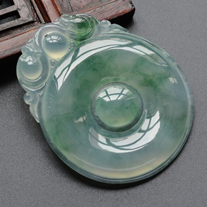 (超值推荐)冰种飘花双龙如意挂件